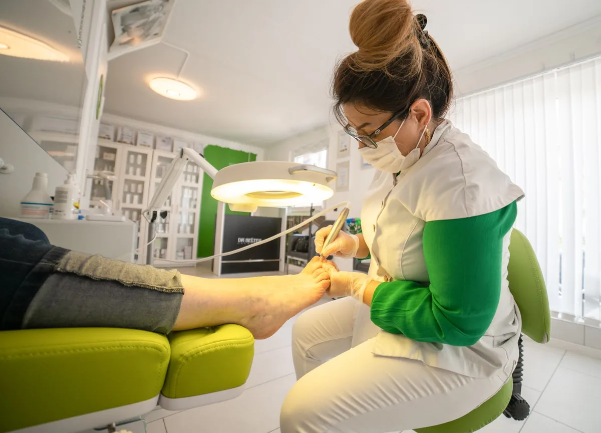 Pedicurebehandeling aan huis in een rustige omgeving